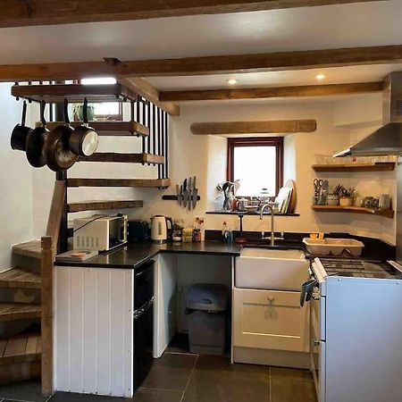9A Viaduct Cottage - The Cosiest Bolthole In The Sw! เฮล ภายนอก รูปภาพ