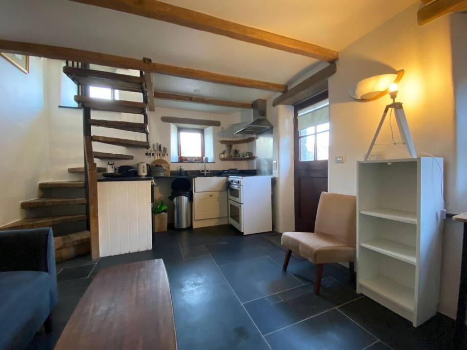 9A Viaduct Cottage - The Cosiest Bolthole In The Sw! เฮล ภายนอก รูปภาพ